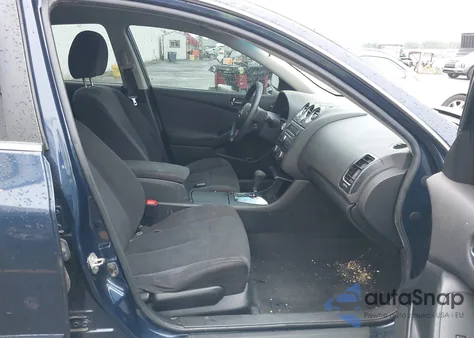 2011 Nissan Altima 2.5 S z USA, uszkodzony, nr VIN 1N4AL2AP8BN512197